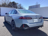 常時100台以上のBMW/MINIを展示!大型展示場でお気に入りの車両を見つけてください♪