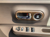 運転席パワーウィンドウスイッチの写真です