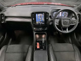 XC40 T4 AWD Rデザイン 4WD 