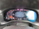 ◆インスツルメント・パネルのエレガントなデザインは、BMW特有の水平ラインで構成され、室内空間に端正な印象をもたらします。人間工学に基づいてレイアウトされた重要な操作系統は、直観的な操作が可能です◆