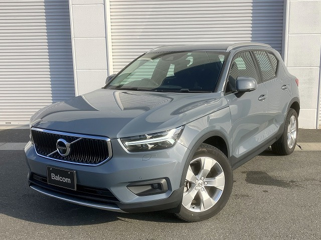 XC40 T4 AWD モメンタム 4WD 