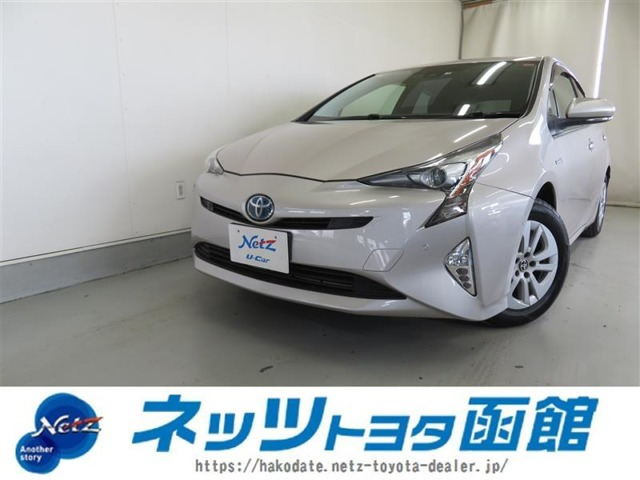 プリウス 1.8 S セーフティ プラス E-Four 4WD 