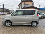 夜22時までライトアップ!展示車見放題!夜間はスタッフも居ませんが、時間を気にせず心置きなく御覧ください。
