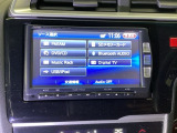 メモリーナビにフルセグTV機能あり。 ドライブや旅行に欠かせない装備です。