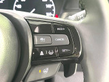 【アダプティブクルーズコントロール】高速道路での長距離走行が楽に!!自動で速度を保つクルーズコントロールが、衝突軽減システムと連携し、前方の車両を感知して車間を保つように速度調節してくれます!!