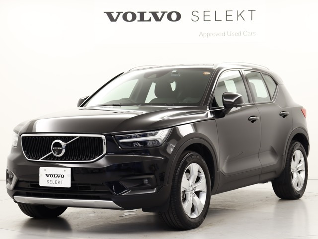 XC40 B4 AWD モメンタム 4WD 