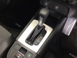 発進時から滑らかに加速する無段階変速のCVTはストップ&ゴーの多い街の中も快適です