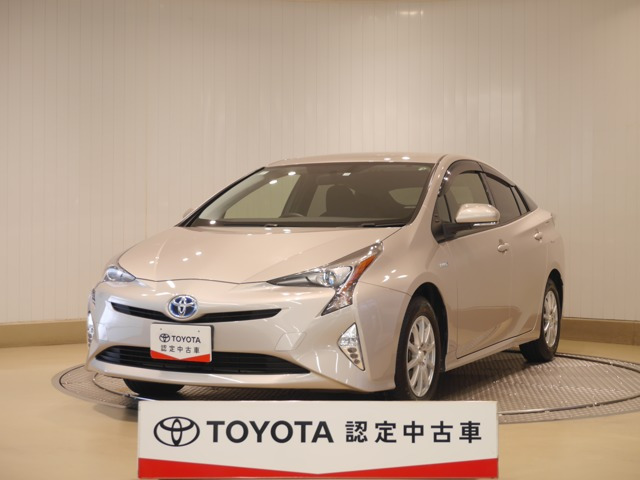 プリウス 1.8 S E-Four 4WD 