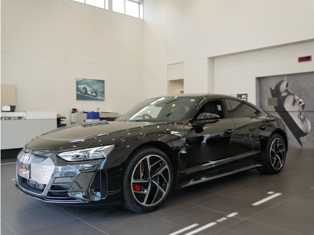 e-tron GT クワトロ 4WD 
