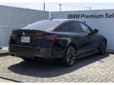 24時間、365日対応のBMWコールセンターがあなたの車をサポートします。当社販売車両は全車両サービス付帯!