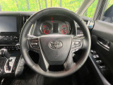 【純正革巻きステアリング】上質な革を使用することで、手にしっかり馴染みとても運転しやすいハンドルです♪