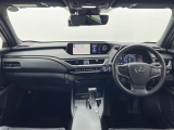 UX 250h バージョンL 4WD 本革シート