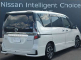 セレナ 1.2 e-POWER ハイウェイスター V 