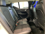 XC40 T4 モメンタム 