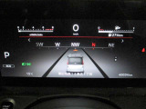 メーター内のディスプレイには運転をサポートするさまざまな情報を表示