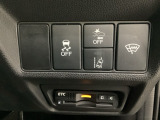Hondaセンシング用の、VSA解除とレーンキープアシストシステムのメインスイッチなどはハンドルの右側に装備しています。その下にETCがついています。高速道路の料金所の通過も楽々です。