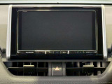 中央には9インチの大型ナビが搭載されております