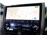 お車選びをお楽しみ頂けるよう、在庫車の展示スペースを十分に確保しております。