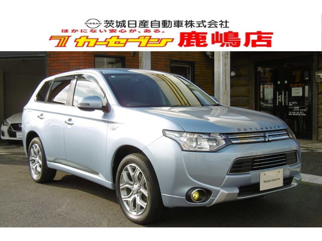 アウトランダーPHEV 2.0 G ナビパッケージ 4WD 