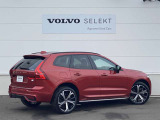 ◆サイド/流麗なプロポーションはVOLVO車の真骨頂。「美しいものと共にありたい」という願いを満たします