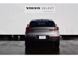 ◆バック/万が一を考え、安全性を重視する方に選ばれているVOLVO車。ドアを開閉するとその重み・厚みに驚くはず