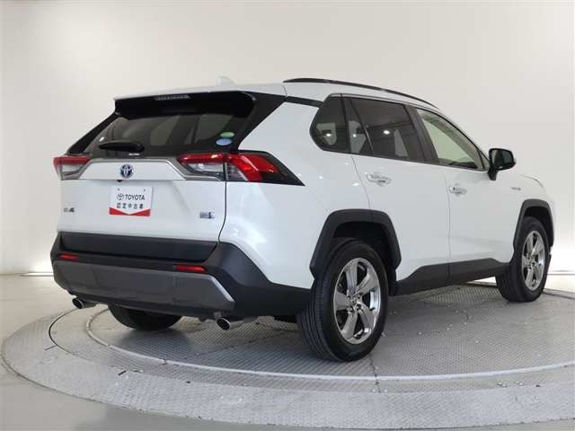 RAV4 2.5 ハイブリッド G E-Four 4WD 