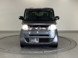 ディスチャージヘッドライト【HID】を装備していますのでとても明るく、夜間の走行や雨の日も安全・安心です。