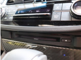 『1台』のお車に対して、3名体制で日々議論を重ね仕入れを行っております。