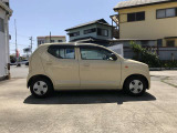 ガラスコーティングは見違えるほどの輝きを放ち、納車後のメンテナンスも楽々!折角購入頂く新しい車。コーティング施工なしなんて勿体無いですよ!