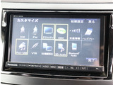 お車選びをお楽しみ頂けるよう、在庫車の展示スペースを十分に確保しております。