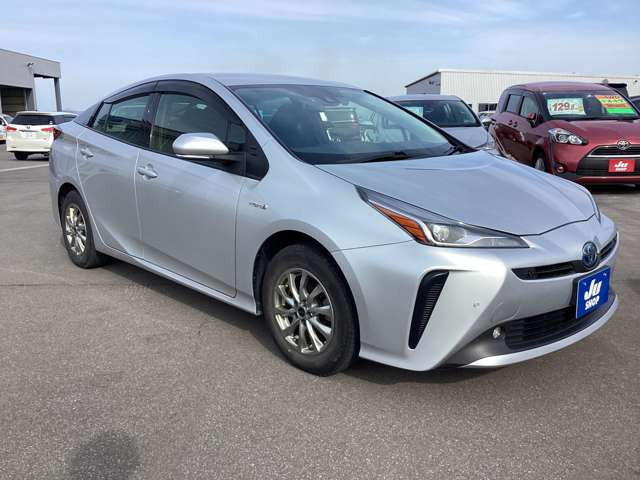 トヨタ プリウス 1.8 S E-Four 4WD の中古車詳細 (121,000km トヨタ プリウス 1.8 S E-Four 4WD の中古車詳細 (121,000km