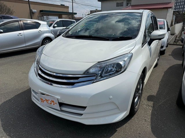 ノート 1.2 X FOUR Vセレクション プラスセーフティ II 4WD 