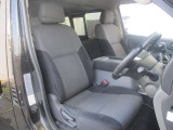 運転席シート。