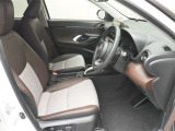 運転席にはパワーシート装備! 運転姿勢の調整も楽にできます。
