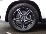 【アルミホイール】20インチのAMG5スポークアルミホイールを装着