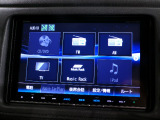 CD、DVD、Bluetooth、AM、FM、スマートフォン接続ができます。