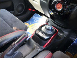弊社でお車をご購入頂いたお客様は、一部車種を除いて【オイル交換永久無料】となっております。※詳細はスタッフまでお問合せ下さい。