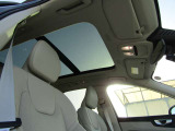 XC60 リチャージ アルティメット T6 AWD PHEV 4WD 