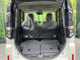 普段のお買い物や通勤、送迎等に十分な荷室スペースを確保しております。セカンドシートを倒すと、大きな荷物の積載も可能です♪
