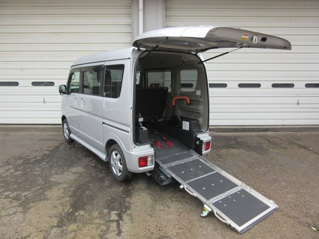 NV100クリッパーリオ  チェアキャブ ハイルーフ 4WD