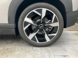 お車の事をあまり詳しくない、女性やご年配の方にも分かりやすく丁寧にご説明を致します。分からない事は、お気軽に何でもお聞き下さい。