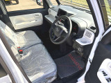 【届出済未使用車とは】自動車の分類では「新車」「中古車」この2種類しかありません。走行距離が100km未満かつ初度登録または初度届出された車両を「届出済未使用車」と呼んでいます。