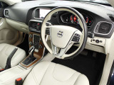 V40 D4 インスクリプション ディーゼル 