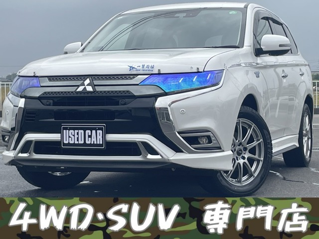 アウトランダーPHEV 2.4 G プラスパッケージ 4WD ナビTV BT 半革&シートヒーター...