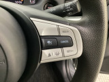 ハンドルにHondaセンシング系のクルーズコントロールやレーンキープアシストなどの操作スイッチが装備されています。ハンドルから手を離さず安全に操作できます。