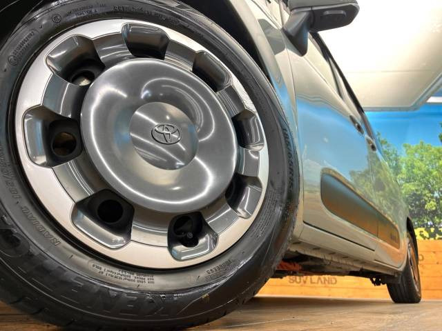 シエンタハイブリッドZ 純正タイヤ付きホイール シエンタ(車) 【純正タイヤサイズ 16インチ】シエンタ タイヤ