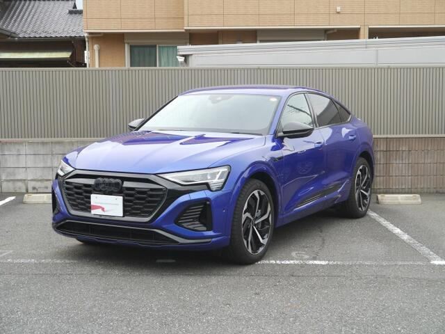 Q8スポーツバック e-tron 55 クワトロ Sライン 4WD 