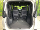 後席を格納すると、これだけの広さが!シーンに合わせたシートアレンジで、大きな荷物も積むことが出来ます♪