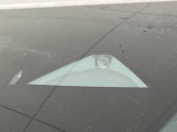 【スマートブレーキサポート】走行中に前方の車両等を認識し、衝突しそうな時は警報とブレーキで衝突回避と被害軽減をアシスト。より安全にドライブをお楽しみいただけます。