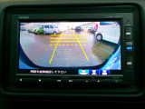 後方確認はバックカメラにお任せ♪後退時に便利で、駐車が楽になります♪